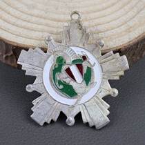 Red Collection Medal Military Merit medal Bronze commemorative medal Badge badge Honor Retro medal Loyalty and bravery Medal