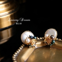 Strange earrings female temperament Korean personality autumn and winter natural special-shaped pearl earrings