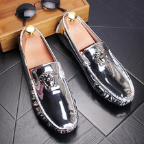 European station British bright silver Bean shoes men 2021 new leather men trend patent leather lazy summer