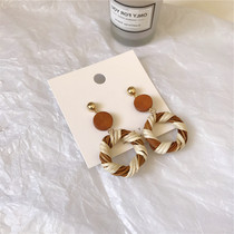 Dongdaemun INS niche retro handmade straw woven rattan bamboo ring wooden wood earrings earrings earrings earrings female