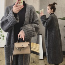 Pregnant woman Big code sweater thickened mid-length cardiovert jacket autumn and winter paragraph outside wearing fashion Tidal Hot Mother Suit Korean version
