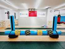 Leto smart light fast Bee King Taekwondo fast leg King racing boxing Sanda racing competition