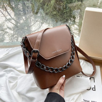 Singapore Tidal Card Bag Girls Genuine Leather Slim with bucket 100 hitch Obliquely Satchel Chain Girls Bag Advanced Fashion