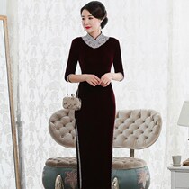 Demure solid color beaded gold velvet cheongsam dress Wedding mother dress three-point sleeve medium long large size womens clothing