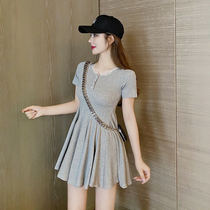 Short sleeve one-piece dress 2021 Summer new Korean version Temperament Lace V Collar Short Skirt Cashew slim line Slim Row 100 plexe A character dress