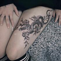 Flower arm girl TATTOO D49 new black and white ukiyo flower black snake girl thigh TATTOO sticker