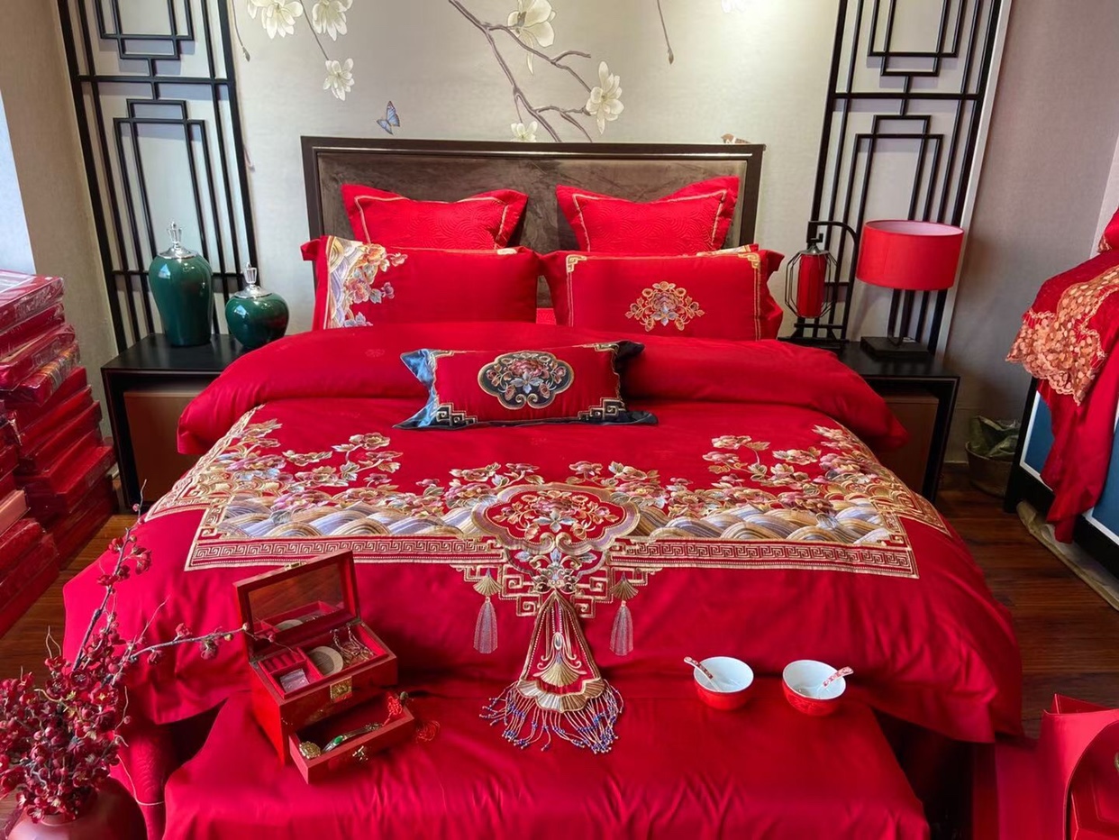 High-end Wedding bed set large red Heavy work embroidery with four sets of multiple sets of beds 100 long suede cotton jacquard