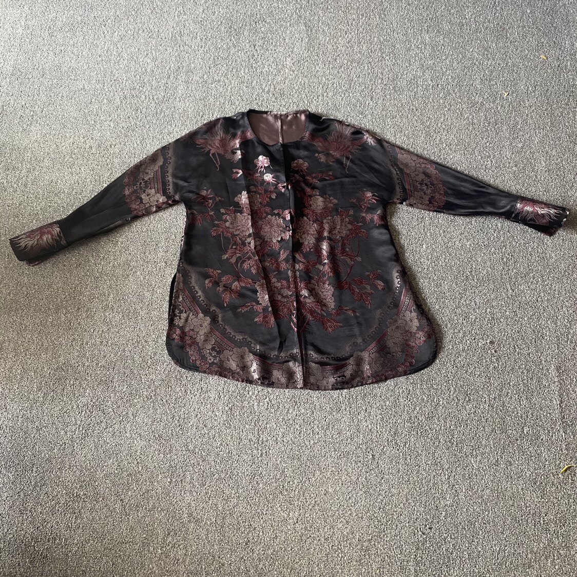 Cloud decoration totem 2021 original ethnic style women's clothing old satin silk satin casual round neck T-shirt top loose