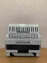 Imported new white Russian Neva brand 80 bass children children adults middle-aged and elderly beginners accordion