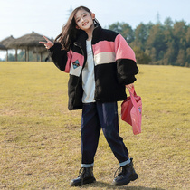 Girls coats 2022 new foreign style winter clothes fashionable childrens tops lamb velvet middle-aged childrens autumn and winter sweater tide