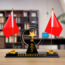 Office desktop pendulum high-end credit decorations bookstore pens red flag pendulum to send leadership opening gifts