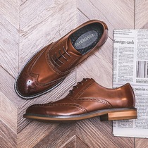 Spring and Autumn new mens breathable dress business casual leather shoes British style retro pointed Brock mens shoes
