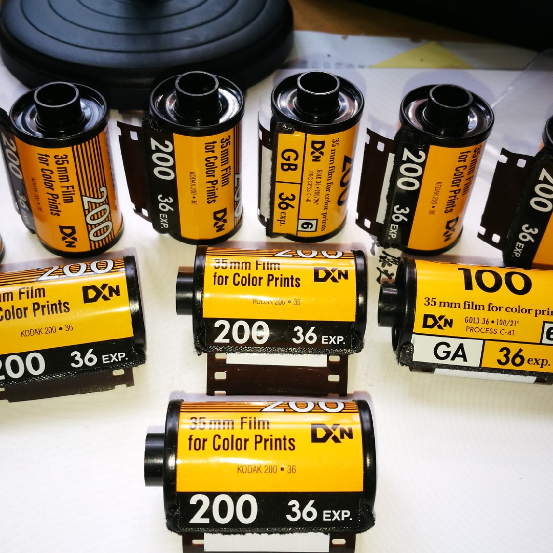 20 Kodak film boxes (empty tubes with film headers) can be used as handicrafts, key chains, exhibitions and cultural ornaments