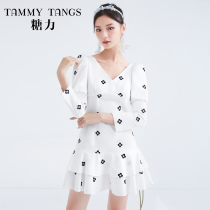 (Mall same section) Sugar spring autumn season new long sleeves Temperament Collision embroidered with slim lotus leaf lace with dress and dresses