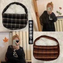 Earth cool trampoline Obligatory Back Autumn Winter New Armpits Bag Retro Faro Stick Medieval Bag 100 lap Single shoulder bag Bag Women Bag