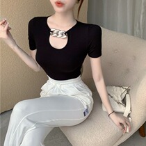 celine pianna pure color short sleeve T-shirt female summer new body style 100 lap personality chain short blouse
