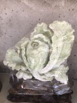 Natural Xiuyu cabbage jade Bai Cai gathered to sit on the ground to make money origin manufacturers hand-carved