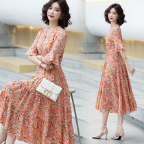 2021 Summer new goddess Fan temperament Waist Display Slim Simulation Silk Print Flowers Large Pendulum Skirt V Collar Dress Woman