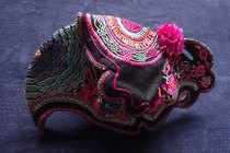 Home Sonic Penthouse Find the Yin Miao Rooster Cap Pure Hand Embroidered Inner Diameter about 16cm c-779