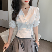 Short sleeve 2021 new summer dress design sense niche short waist foreign style small shirt bubble sleeve V neck top female