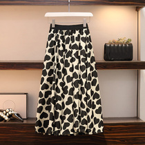 Plus fat plus size womens clothing 2023 fat sister new summer love looks thin and foreign style age reduction floral skirt trendy