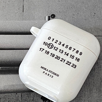 MOKA creative design of small black and white minimalist digital airpods wireless headphone protective sheath Softshell