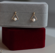 Natural freshwater pearl earrings 14k gold-plated geometric triangle stud earrings ear clip