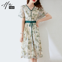 French floral high-end dress summer 2021 New V collar waist slim small temperament senior sense skirt