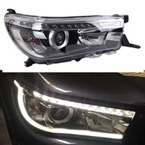 2 (left right) for Toyota 2016-2019 Hilux REVO flowing water headlight assembly