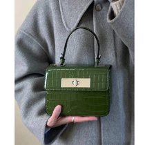 Impression Tailor Made Woman Bag Small Crowd High Level Sensation Crocodile Ripple Small Square Bag Casual Fashion 100 Lap Single Shoulder Carry-on Underarm Bag