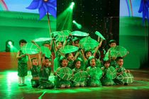 New low-carbon Beibei dance props leaves grass love the earth a variety of gold and silver edges no powder and sizes can be customized