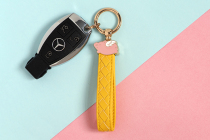 Eight-door insect club new trend flying woven leather rope keychain bag hanging female male car key pendant circle couple