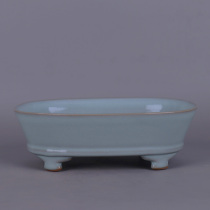 Song Ru kiln green glaze four-legged daffodil basin antique porcelain antique old goods study ornaments retro folk collection