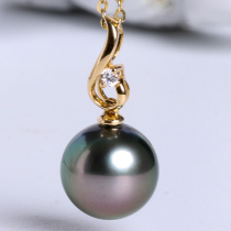 Xinlun 18K gold fashion 8 - 16mm peacock green Tahiti black pearl pendant necklace seawater single send to mother
