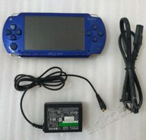PSP game console 1000 handheld has been cracked with memory card charger = hand to play full game