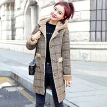 2021 winter wear new womens plaid fur one plus velvet thickened and warm mid-length hooded tweed coat