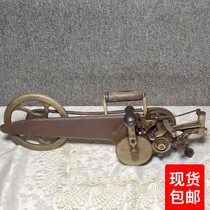 1920s WESTERN ANTIQUE VICTOR Singer Carpet Hand-shaking Sewing Machine Machinery Collection Immaculate Swing pieces