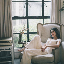 White personality trouser dress 2021 new spring word shoulder annual meeting Birthday party small dress jumpsuit dinner party