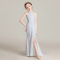 Little girl foreign model catwalk evening dress girl small host fish tail fashion catwalk childrens performance flash