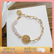 Minima Niche Design Ins Wind Bracelet Woman Creative Asymmetry Personality Human Head Bracelet Pearls Handmade 1205