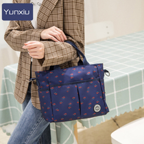 Crossbody medium large capacity mommy bag Shoulder lightweight portable mom bag Mother and baby Bao Ma with baby baby out of the bag