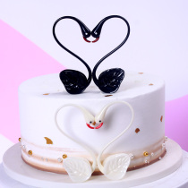 New Net red romantic couple Black and White Swan birthday cake ornaments wedding theme baking cake decoration plug-in