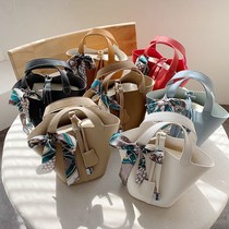 This years popular bag Womens Small bag 2020 New Tide fashion portable bucket bag foreign girl handbag