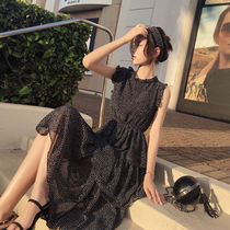 2021 Summer clothing new Korean version of female students majoring in thin and sleeveless wave-point snow-spinning dress-ins and cake dresses