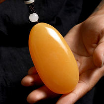 And Tian corn Huangyu original stone handlebar piece jade to play a piece of art with jade and jade men carry out the handicraft