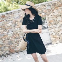 Hong Kong counter 2021 summer new Hepburn wind small black dress high waist temperament V collar waist thin retro dress