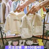 Childrens autumn and winter foreign style two-piece set 2019 new male and female Korean version of vest plus velvet with hats baby suit