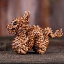 Fu Yunchang green sandalwood twelve Zodiac dragon hand piece wood carving Dragon office decoration text play play gift