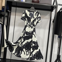 MRMW2021 summer new print short sleeve dress female design sense French thin temperament holiday dress