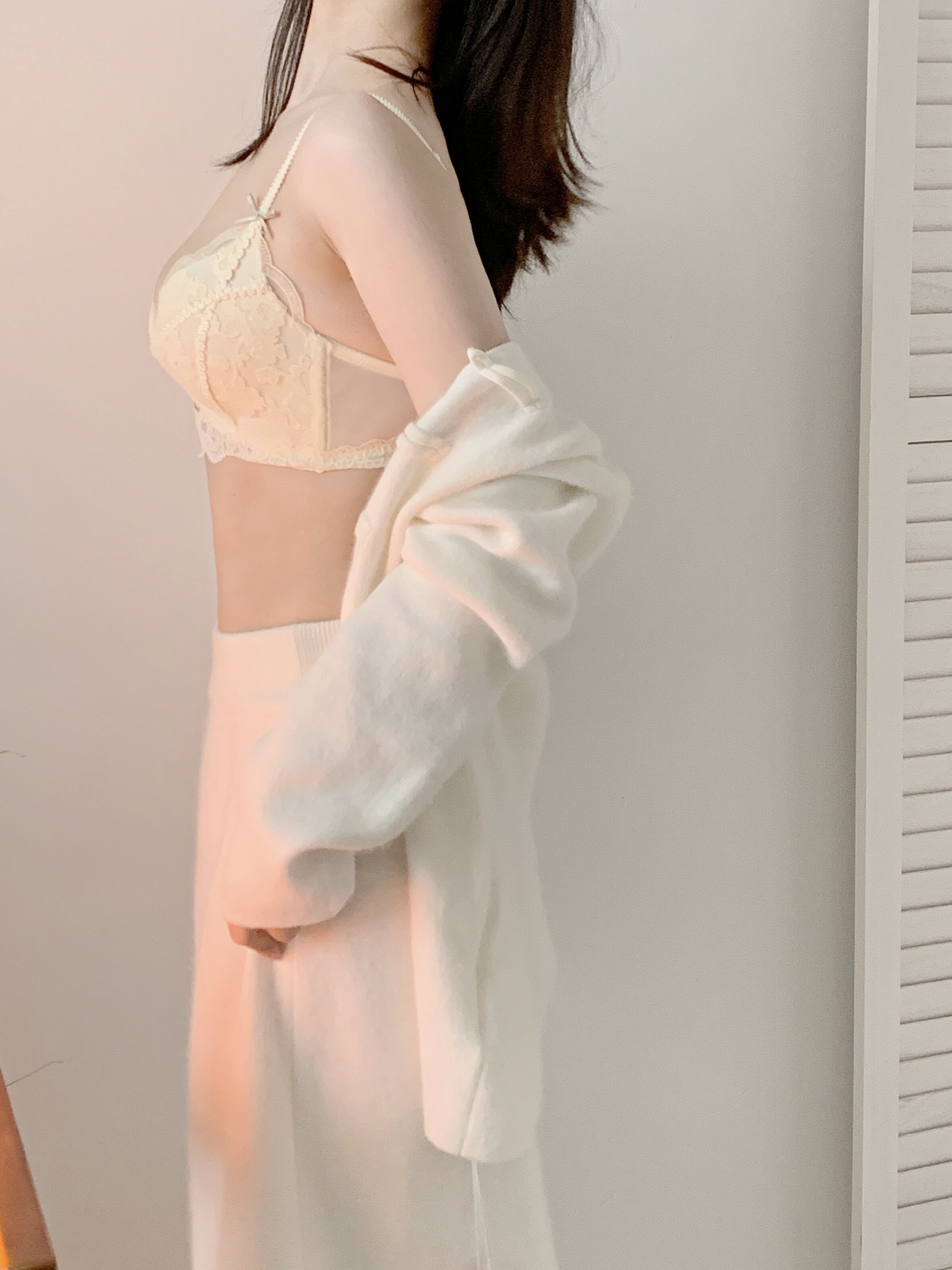 宝诗嫣法式小胸轻聚拢内衣 薄款白色蕾丝文胸 无钢圈舒适不勒 性感套装成套搭配